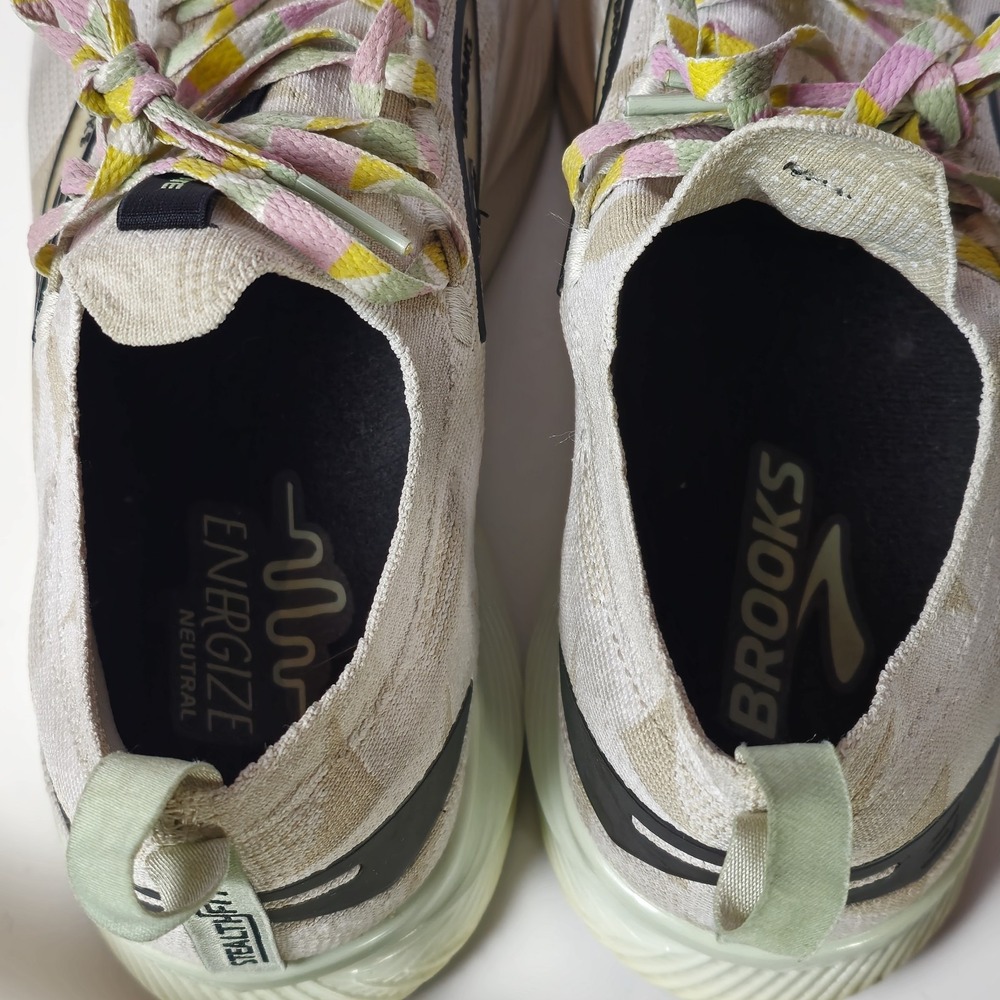 Brooks Womens Levitate SF 6 LE 1203851B141 White Multi Running Shoes Size 9.5 B - Picture 9 of 14